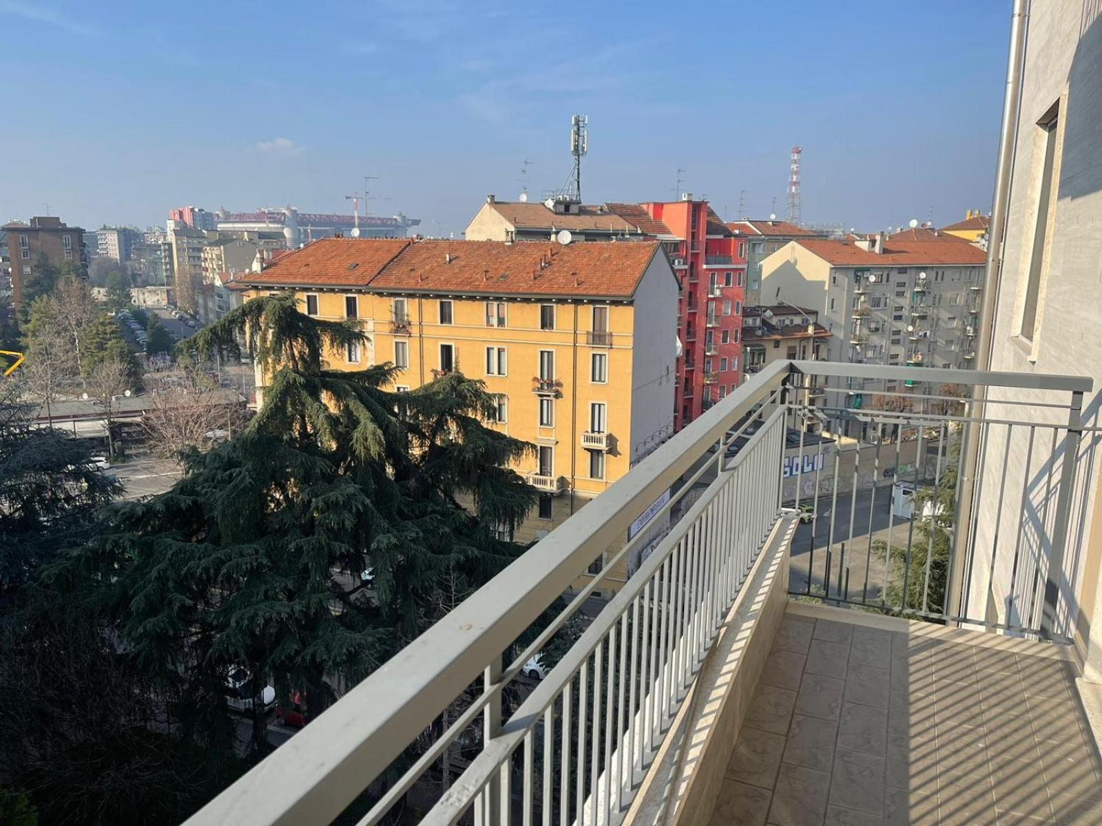 Luminoso Appartamento Vista San Siro Milan Exterior photo